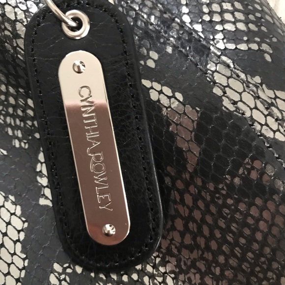 Cynthia Rowley Snake Print leather Bag - Picture 2 of 8